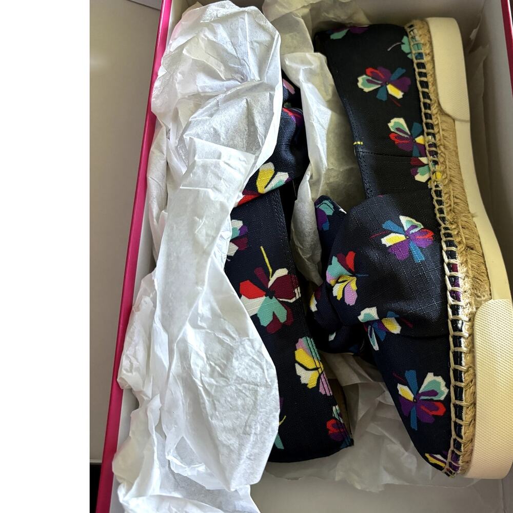 NIB Vince Camuto Tratida Canvas Slip On Espadrilles Women's Size 9 M Navy Floral - Picture 7 of 10
